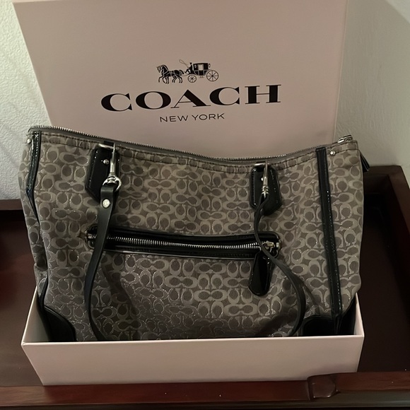Coach handbag - black and silver with plum lining - Picture 2 of 4